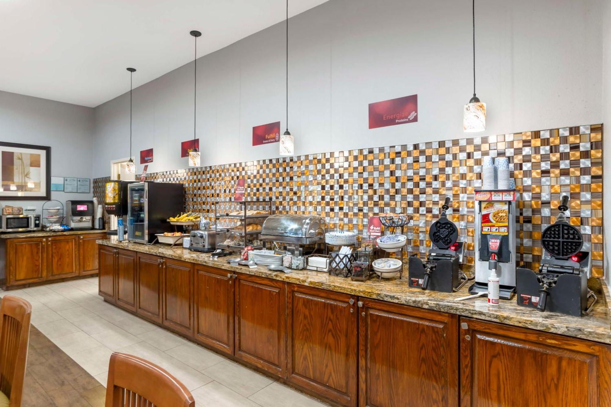 Best Western Plus Hobby Airport Inn And Suites Houston Bagian luar foto