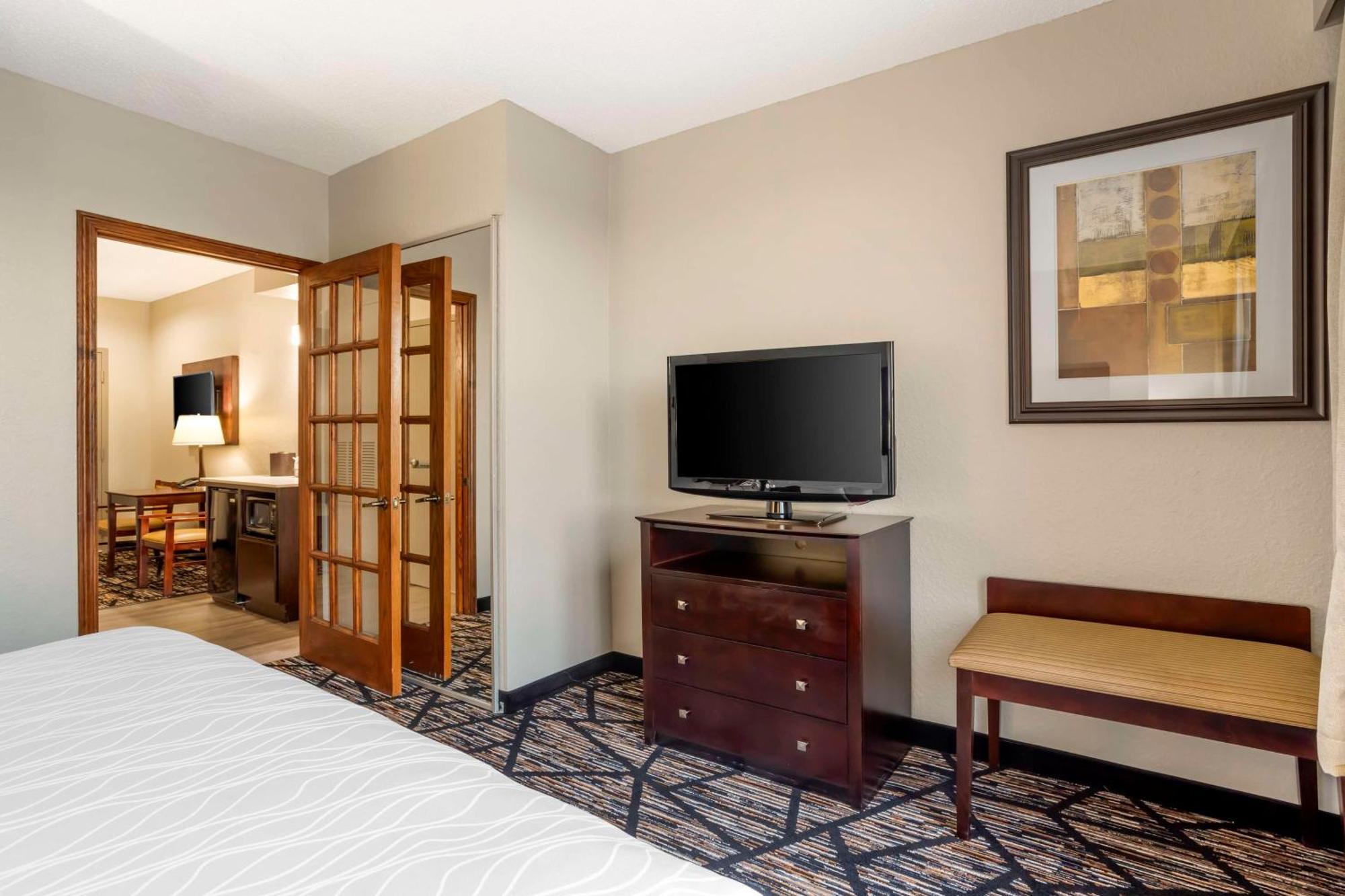 Best Western Plus Hobby Airport Inn And Suites Houston Bagian luar foto