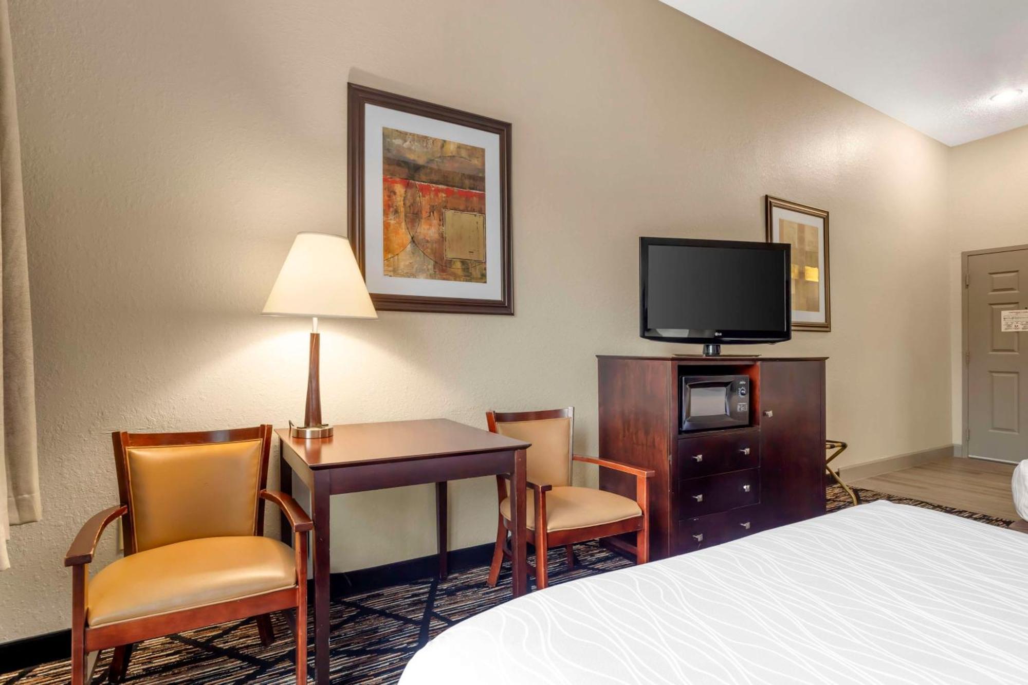 Best Western Plus Hobby Airport Inn And Suites Houston Bagian luar foto