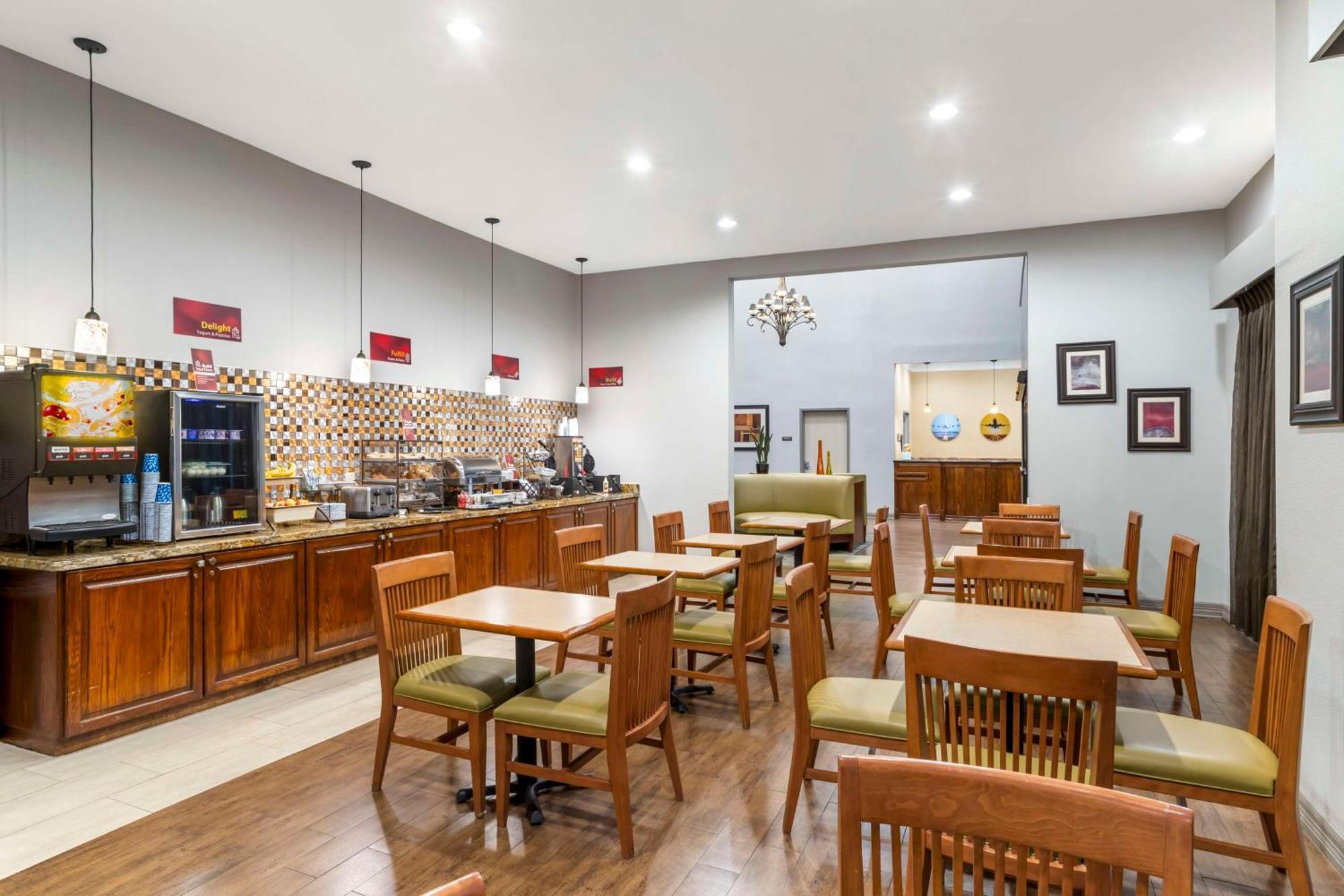 Best Western Plus Hobby Airport Inn And Suites Houston Bagian luar foto