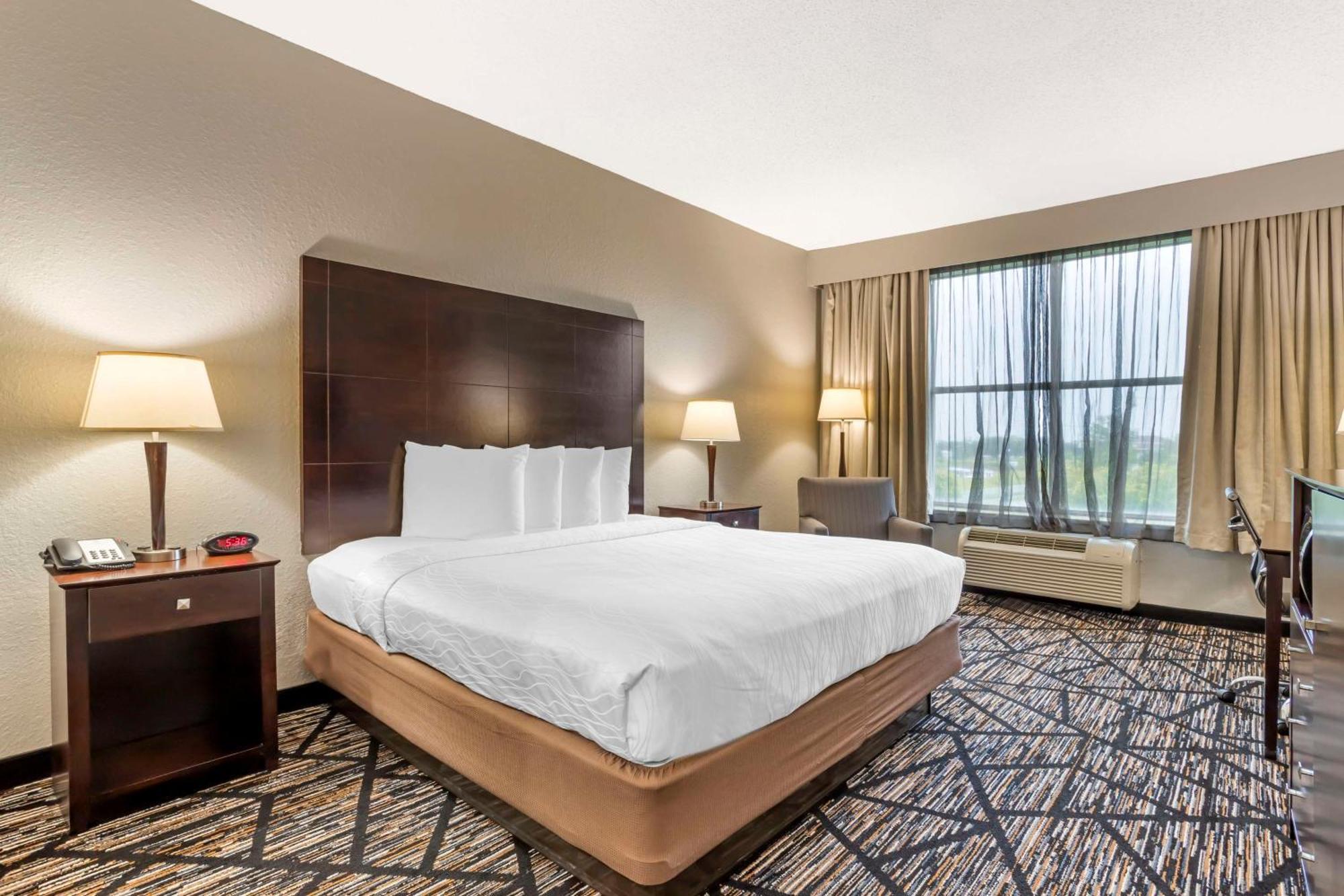 Best Western Plus Hobby Airport Inn And Suites Houston Bagian luar foto